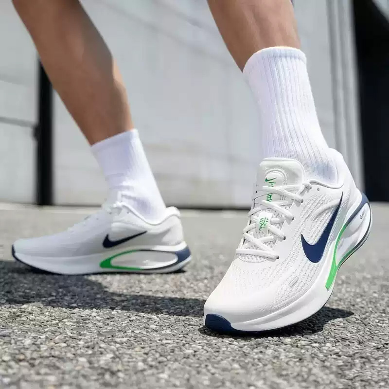 ナイキ メンズシューズ JOURNEY RUN - プロフェ - Nike Shoes Air Max 270 のレビューと価格